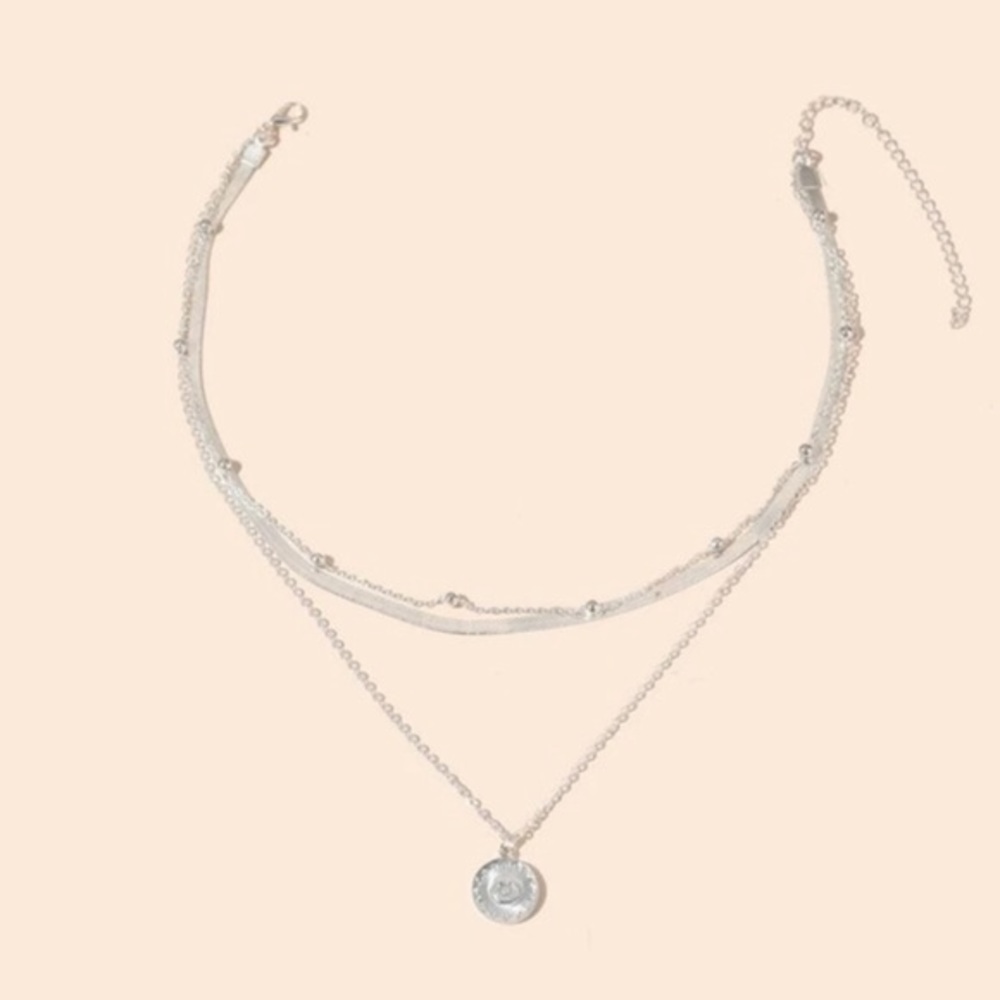 Silver round pendant choker necklace - Picture 2 of 3
